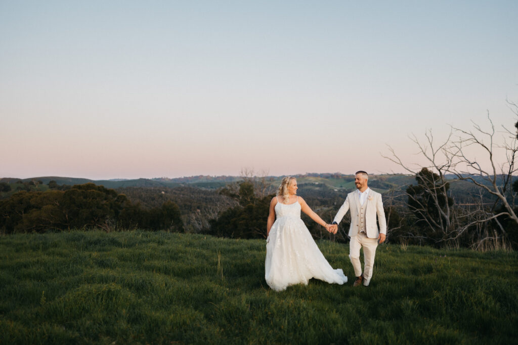 bride and groom Adelaide hills photo